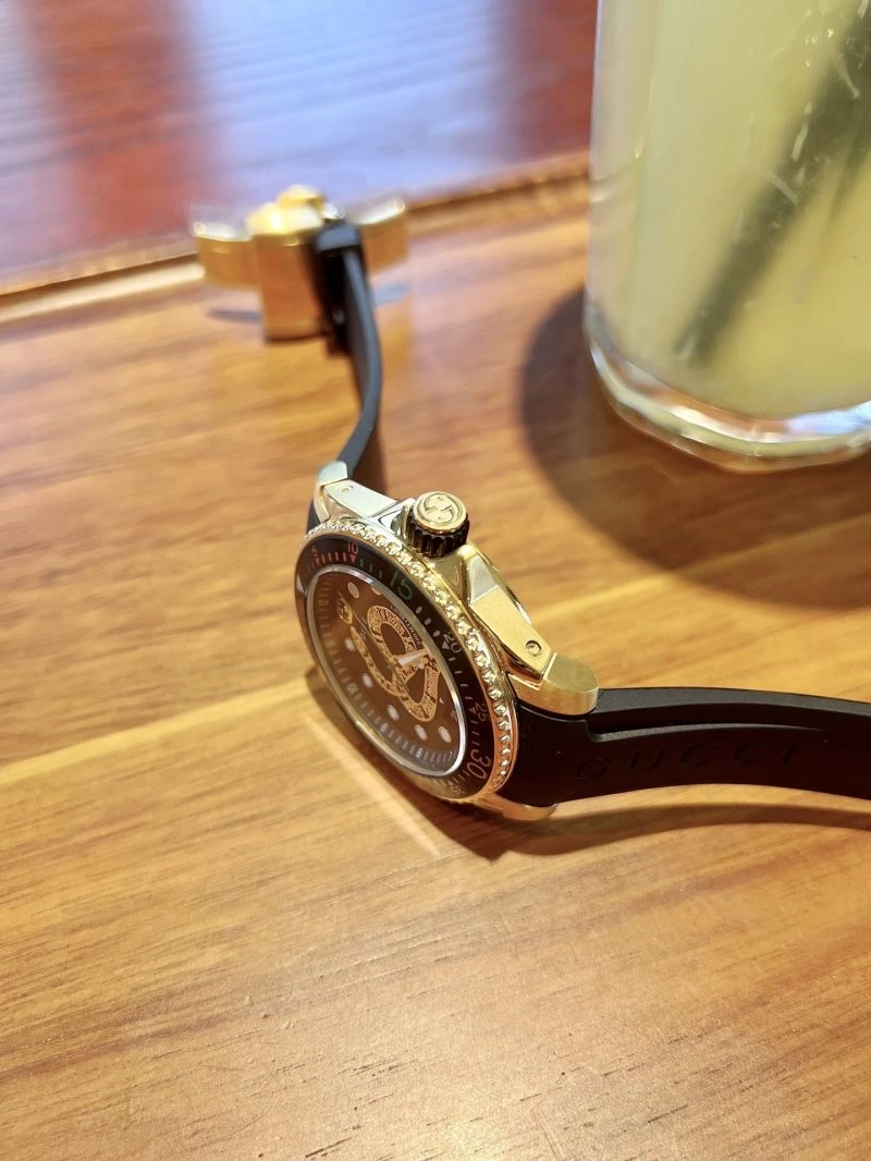 WellDesigned GUCCI Watches 182897