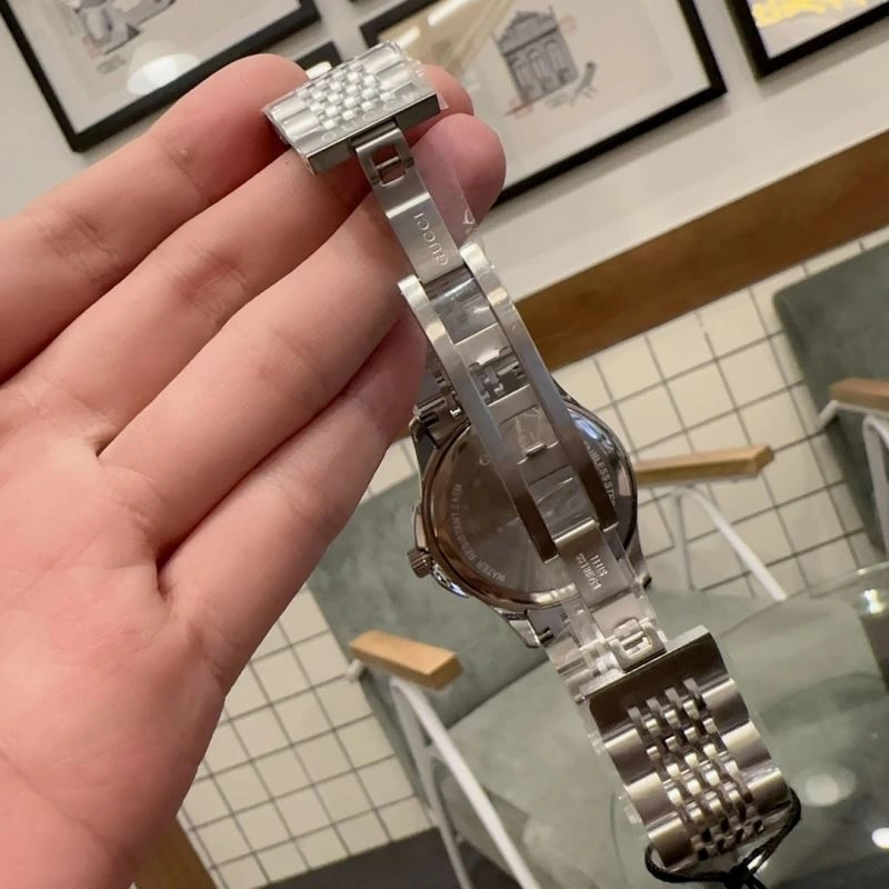 WaterResistant GUCCI Watches 182866