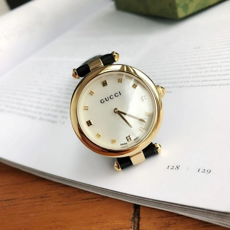 Minimalist GUCCI Watches 182859