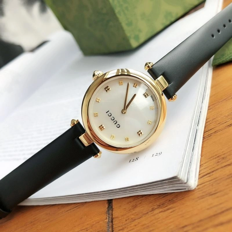 Minimalist GUCCI Watches 182859