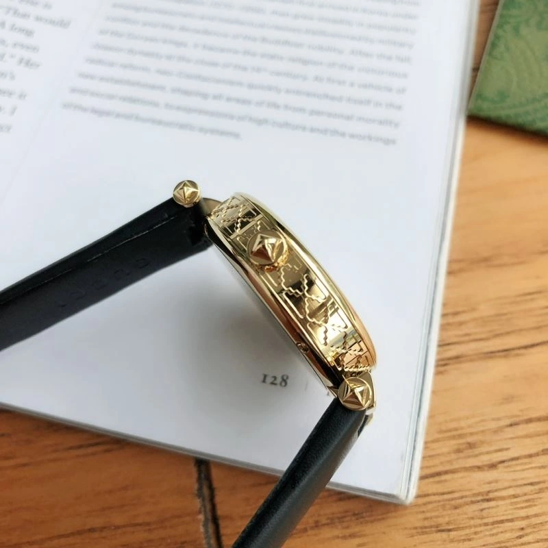 Minimalist GUCCI Watches 182859