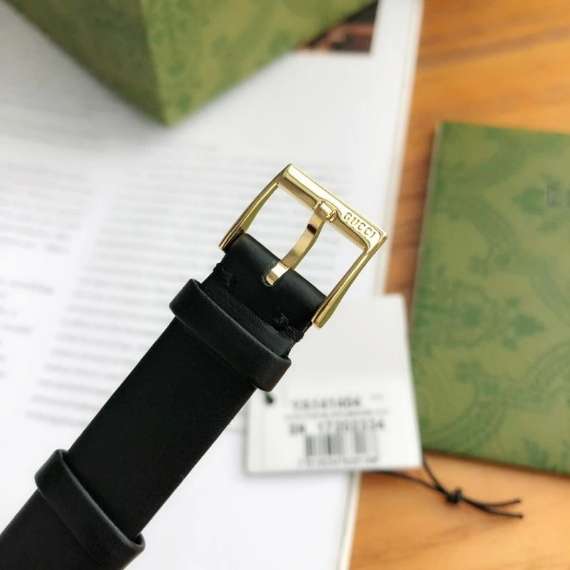 Minimalist GUCCI Watches 182859