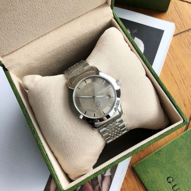 Seasonal GUCCI Watches 182836