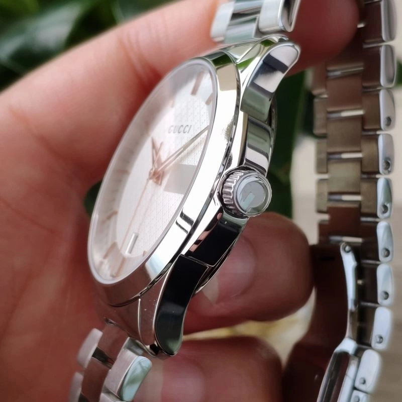 Functional GUCCI Watches 182788