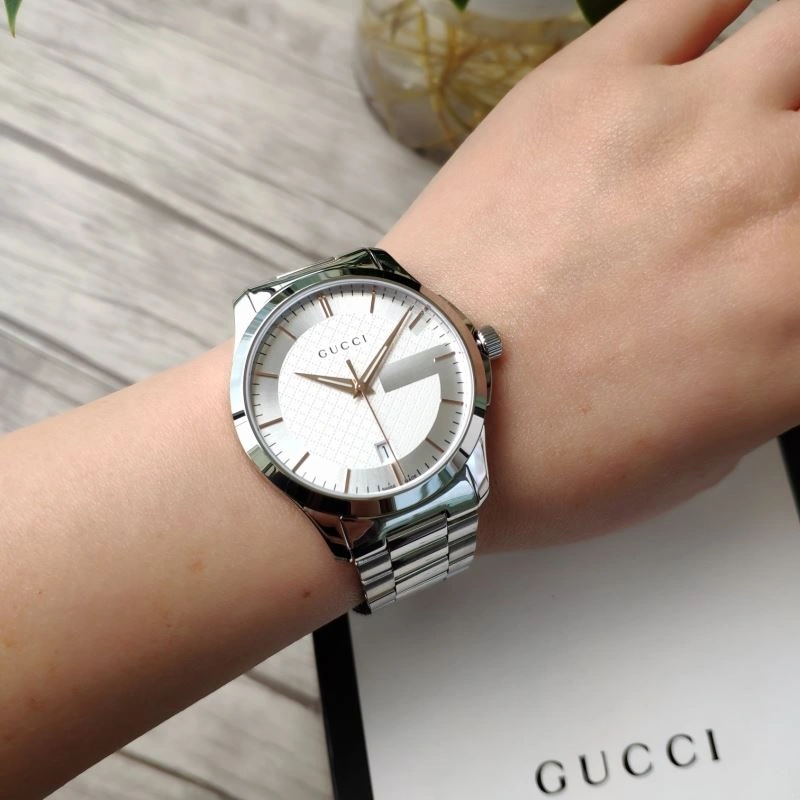 Functional GUCCI Watches 182788