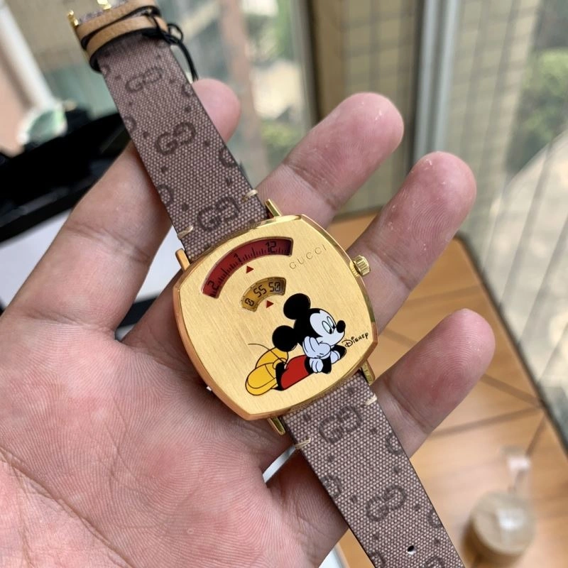 GUCCI Watches Durable 182800
