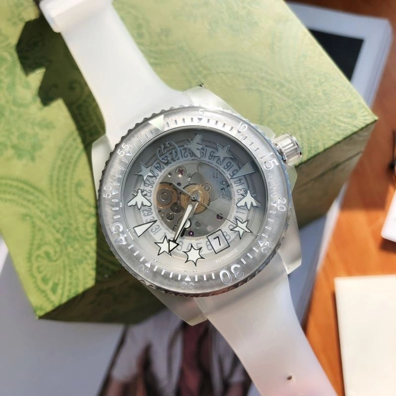 Minimalist GUCCI Watches 182805