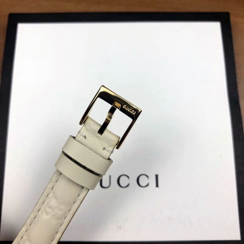 Compact GUCCI Watches 182740