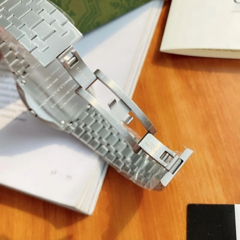 SoftTouch GUCCI Watches 182727