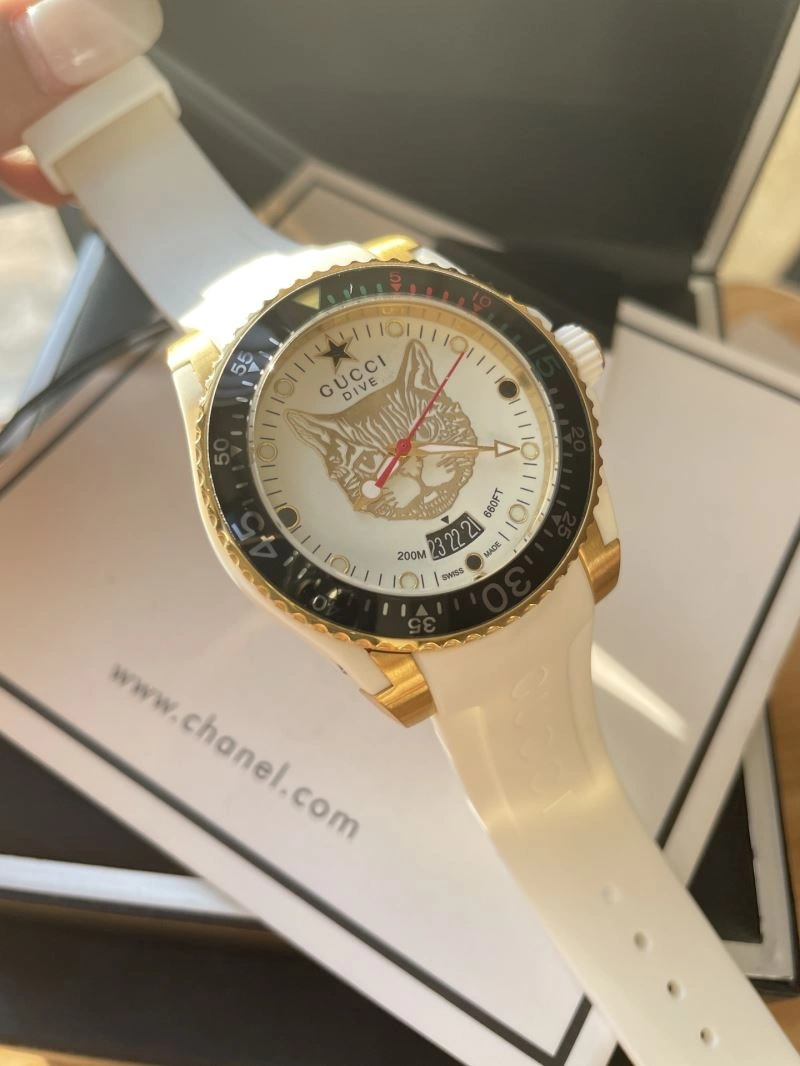 Resilient GUCCI Watches 182725
