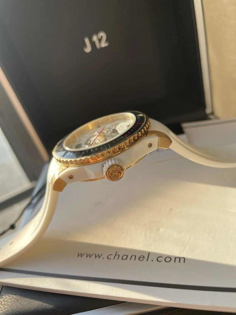 Resilient GUCCI Watches 182725