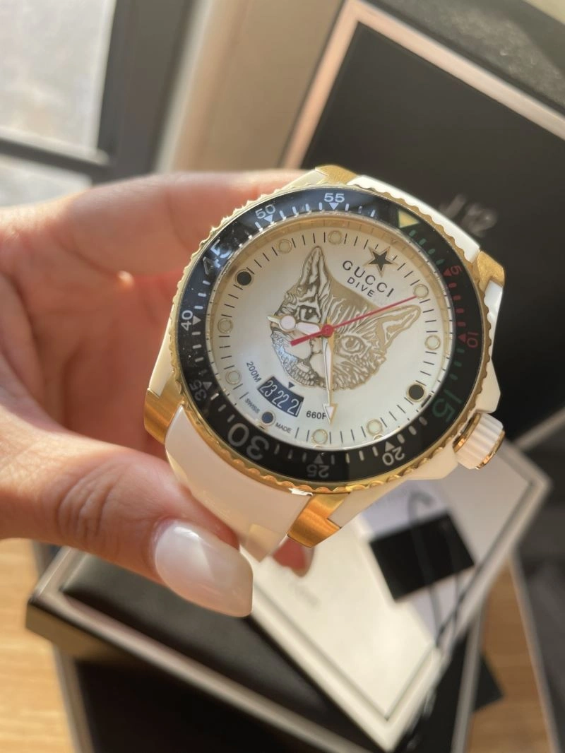 Resilient GUCCI Watches 182725