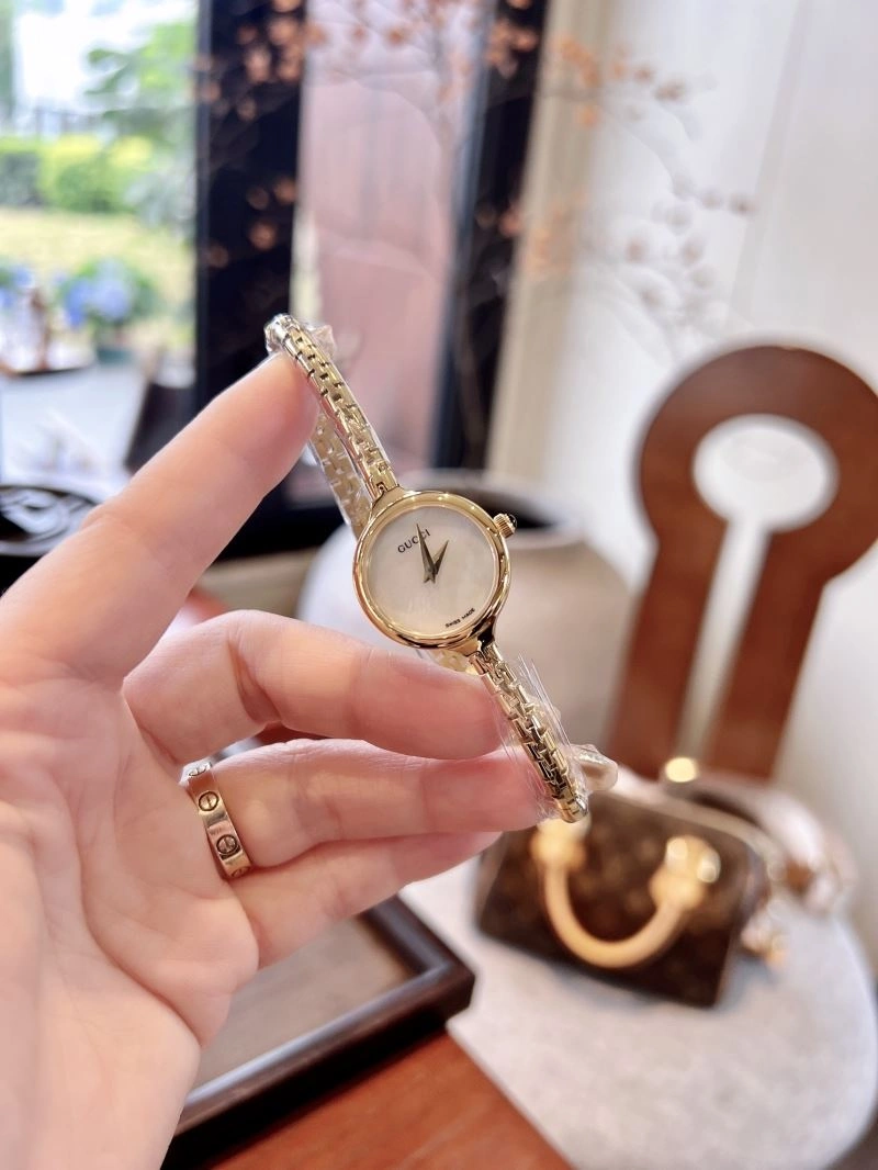 GUCCI Watches Breathable 182709