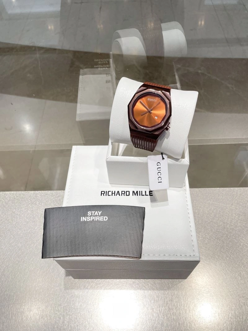 GUCCI Watches Trendsetting 182721