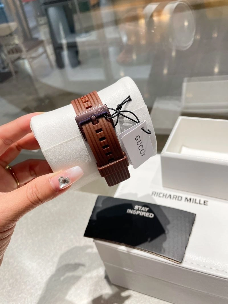 GUCCI Watches Trendsetting 182721