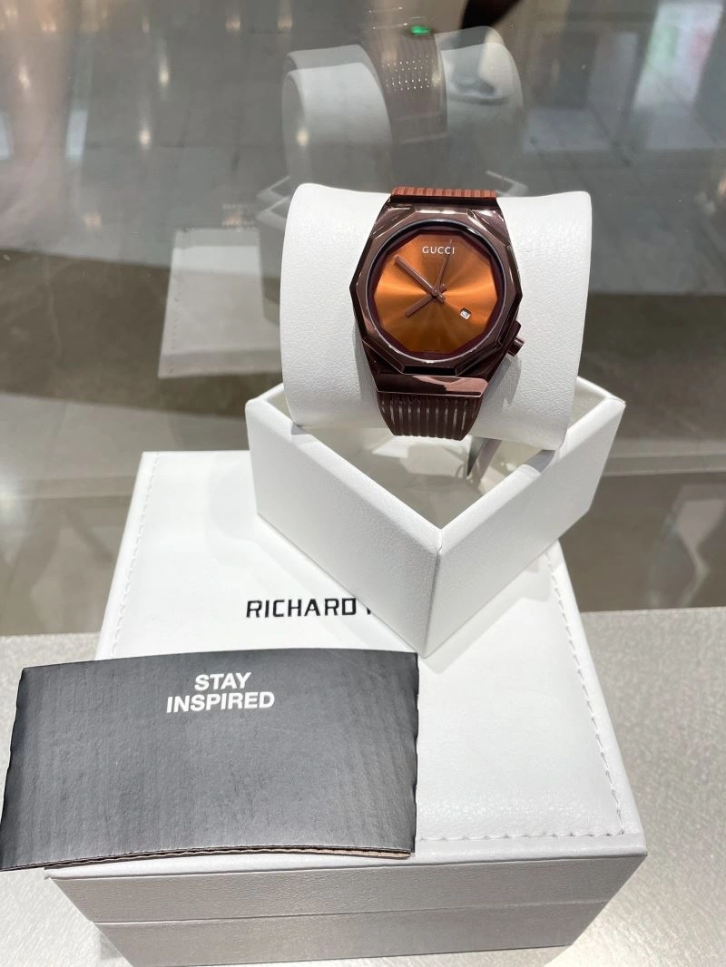 GUCCI Watches Trendsetting 182721