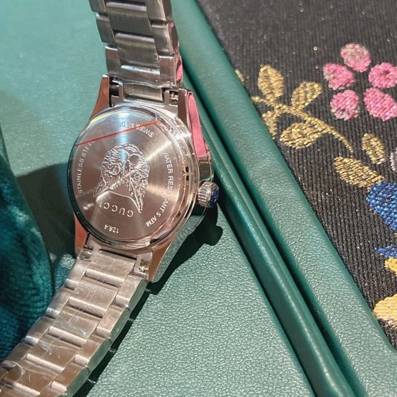 Trendsetting GUCCI Watches 182710