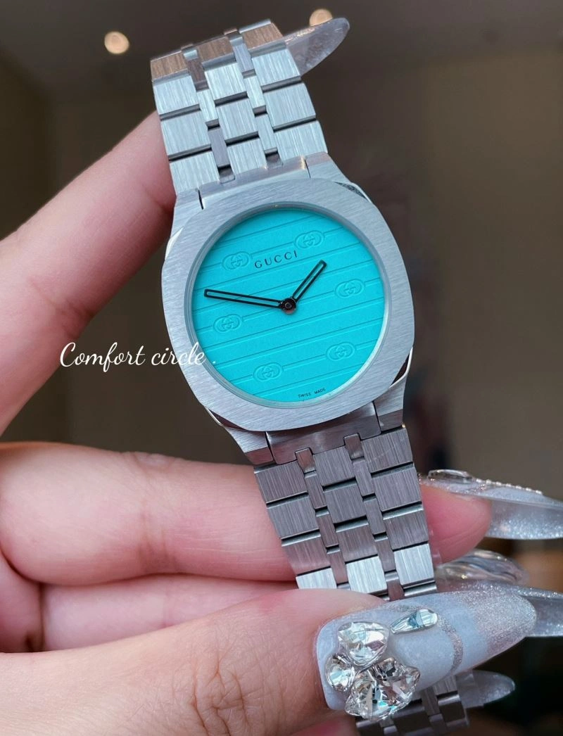 Bold GUCCI Watches 182711
