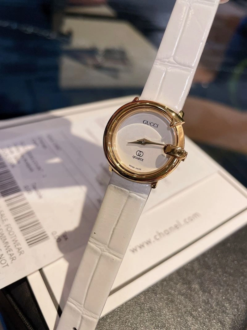 Minimalist GUCCI Watches 183070