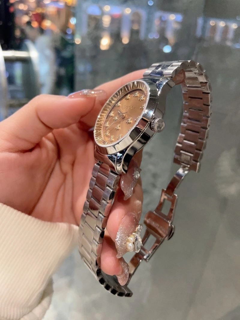 Cozy GUCCI Watches 183037