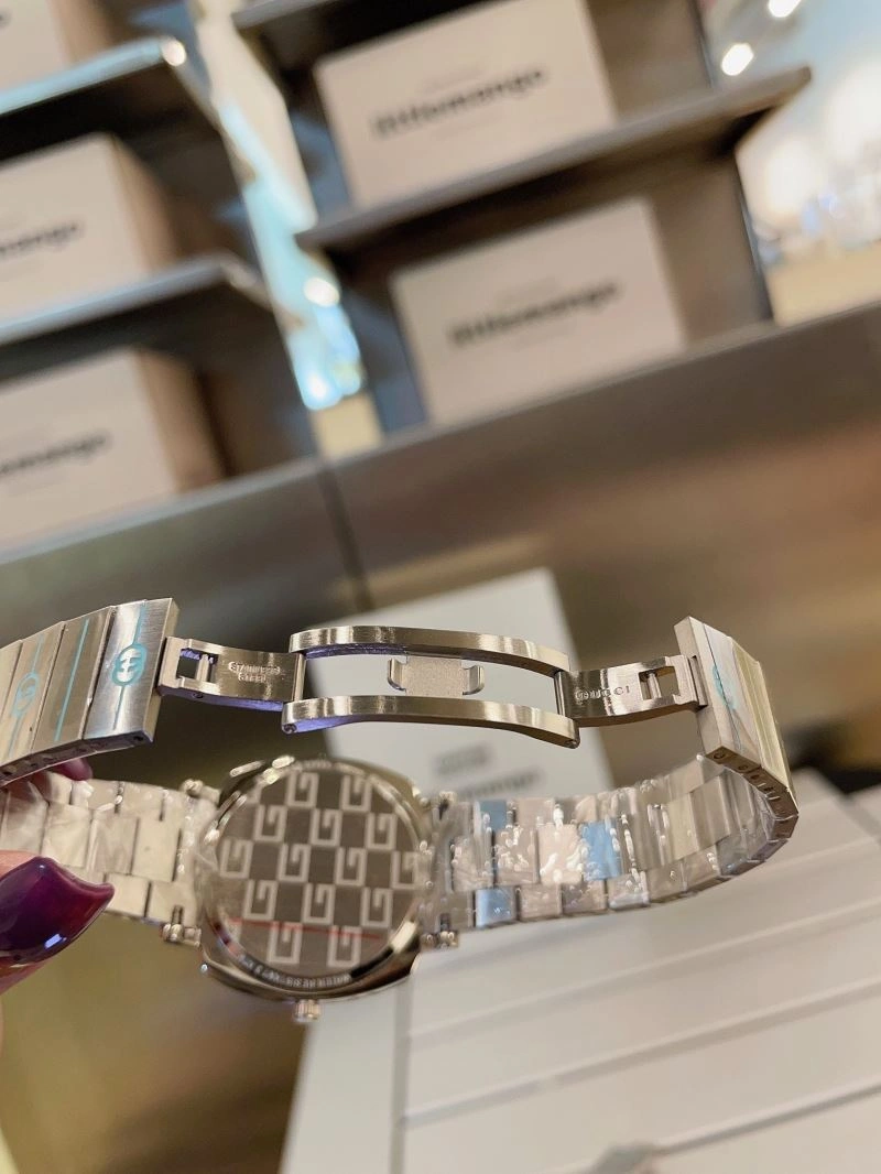 GUCCI Watches Sporty 183032