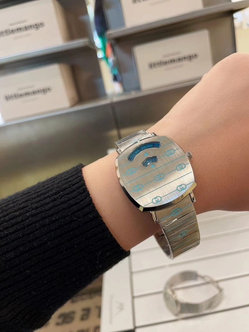 GUCCI Watches Sporty 183032