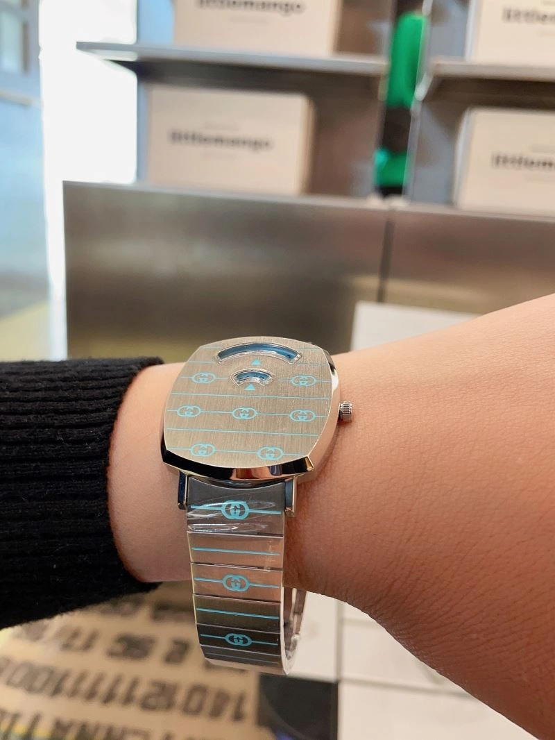 GUCCI Watches Sporty 183032