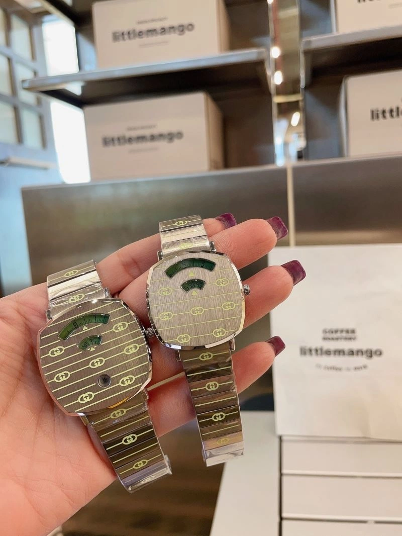 Compact GUCCI Watches 183031