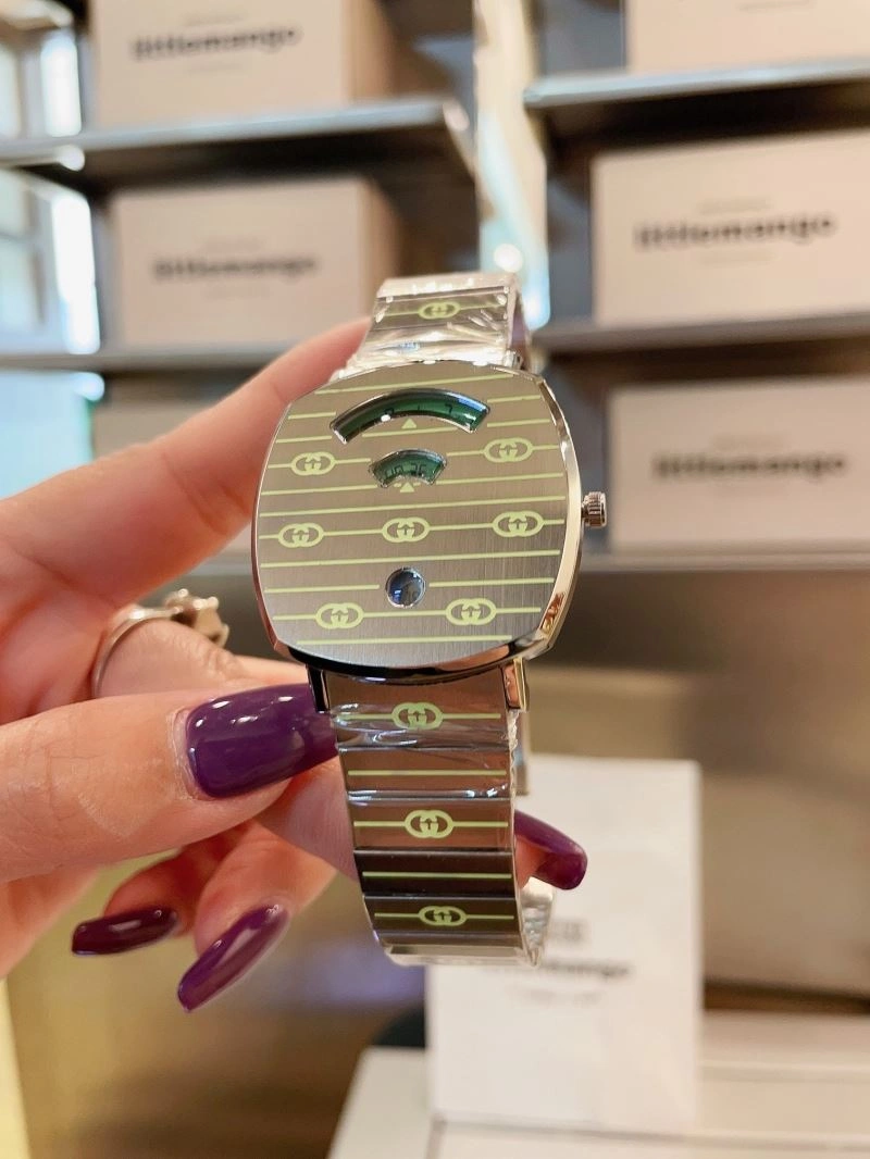Compact GUCCI Watches 183031