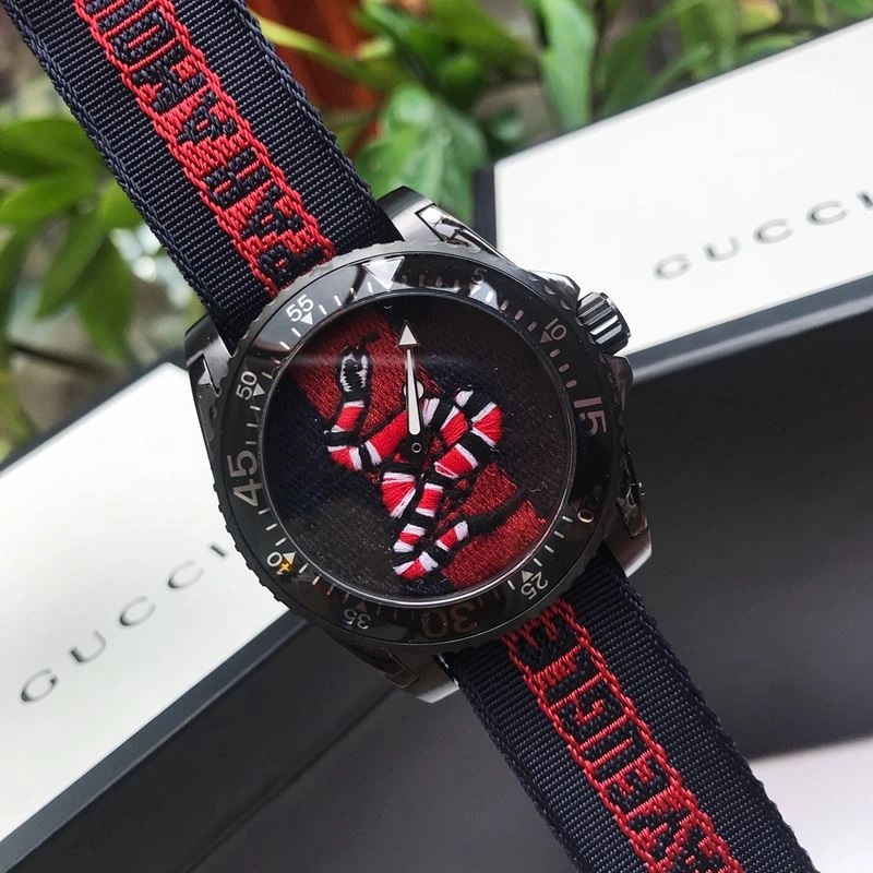 Stretchable GUCCI Watches 183026
