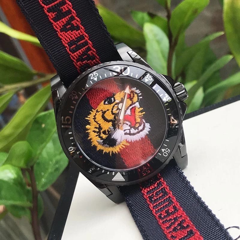 Stretchable GUCCI Watches 183026