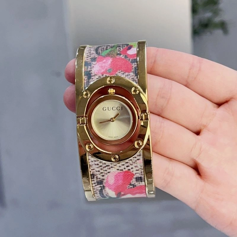 Chic GUCCI Watches 183019