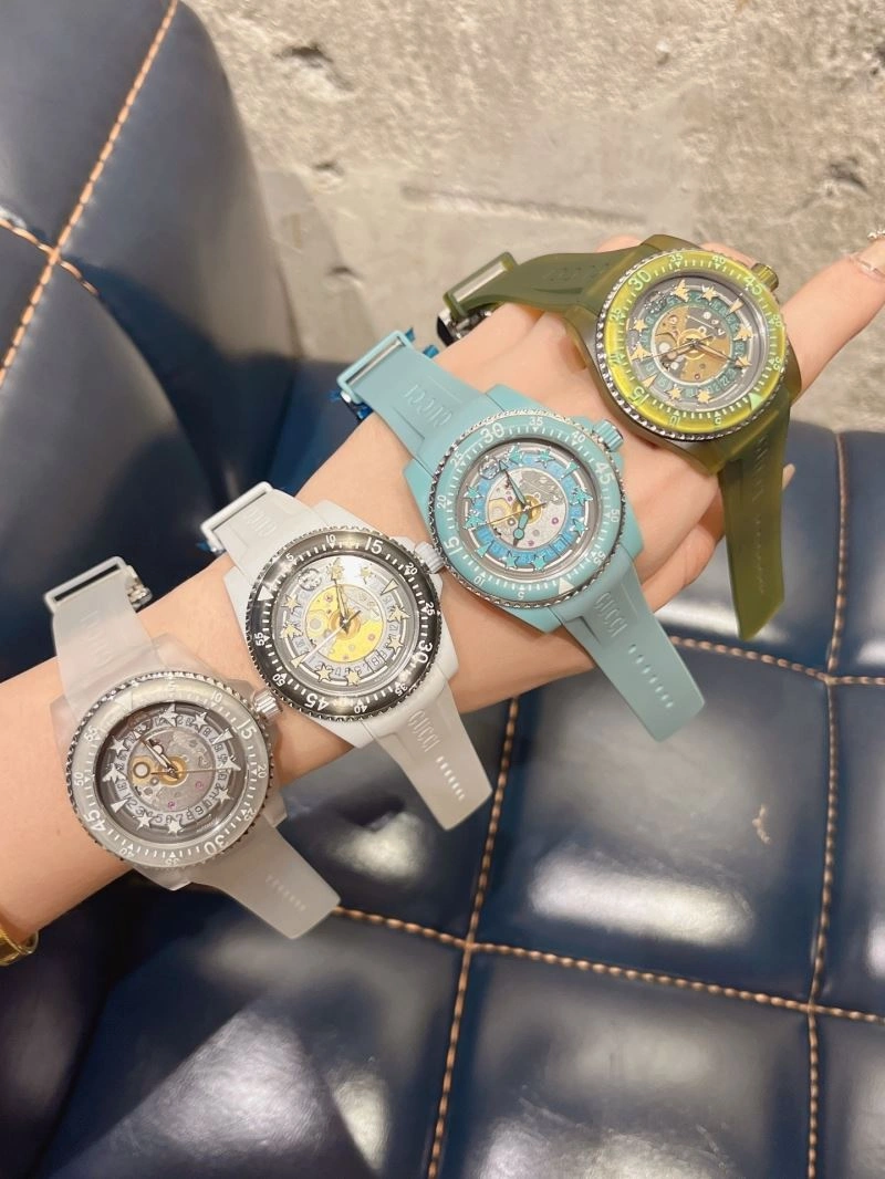 GUCCI Watches EyeCatching 182998