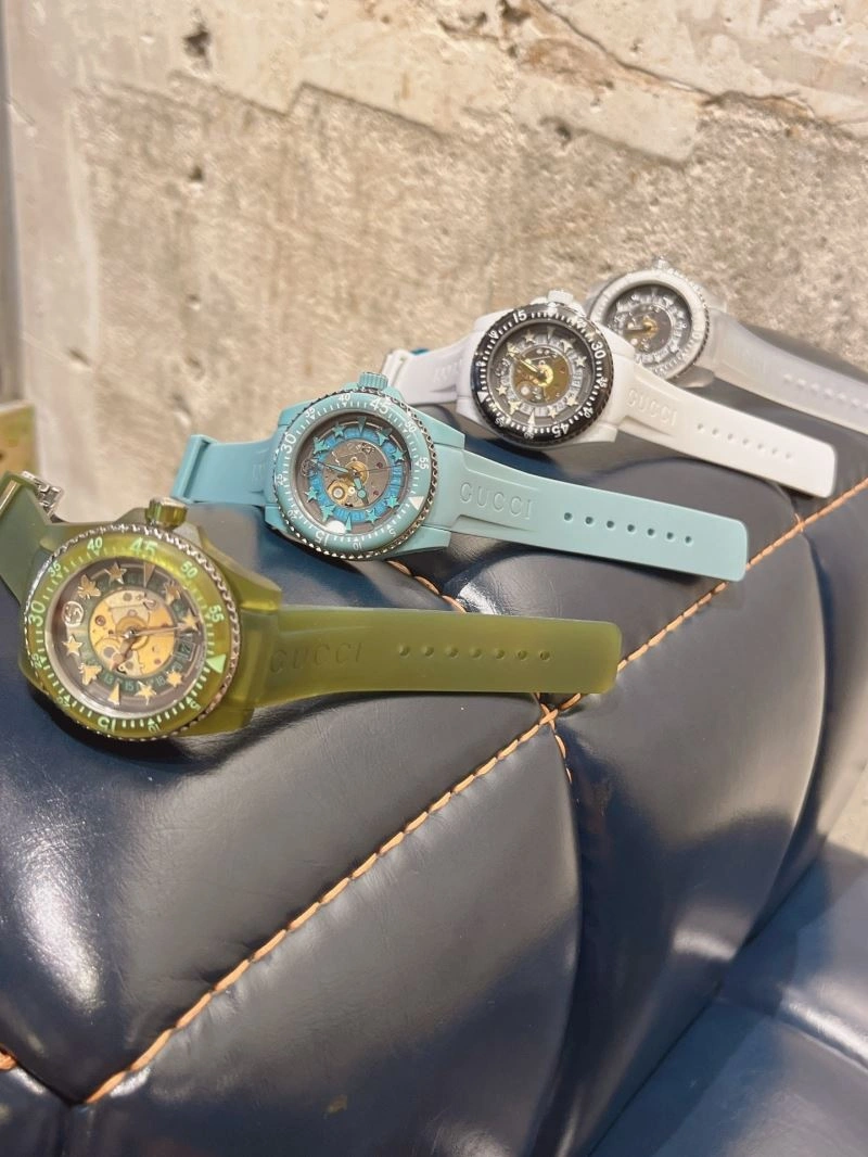 GUCCI Watches EyeCatching 182998