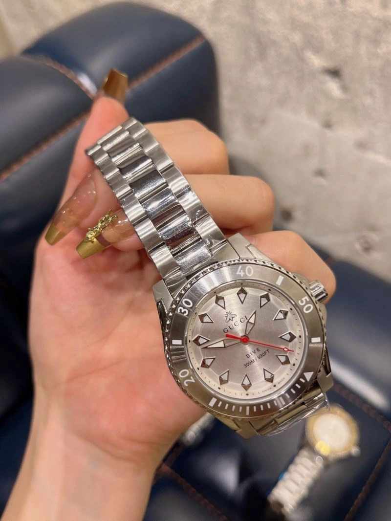 GUCCI Watches WellDesigned 182964