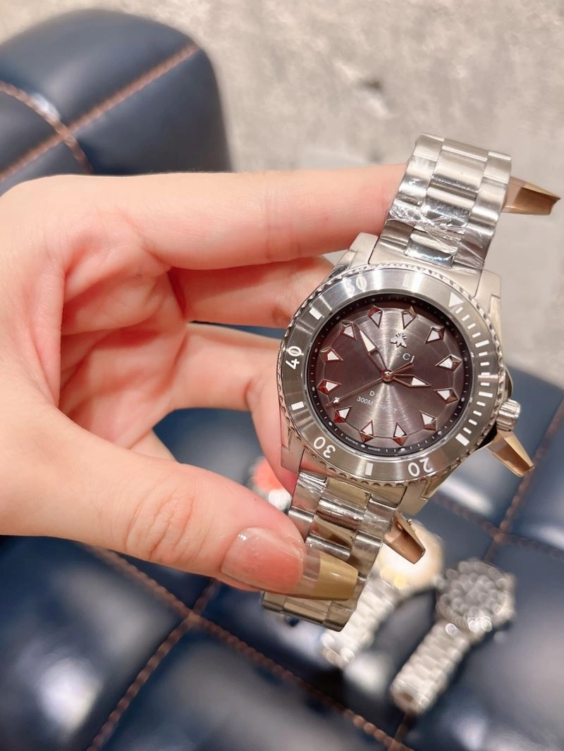 GUCCI Watches Reliable 182958