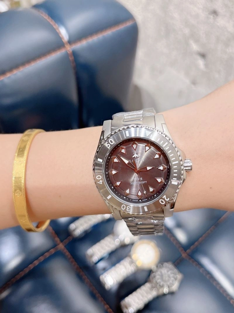GUCCI Watches Reliable 182958