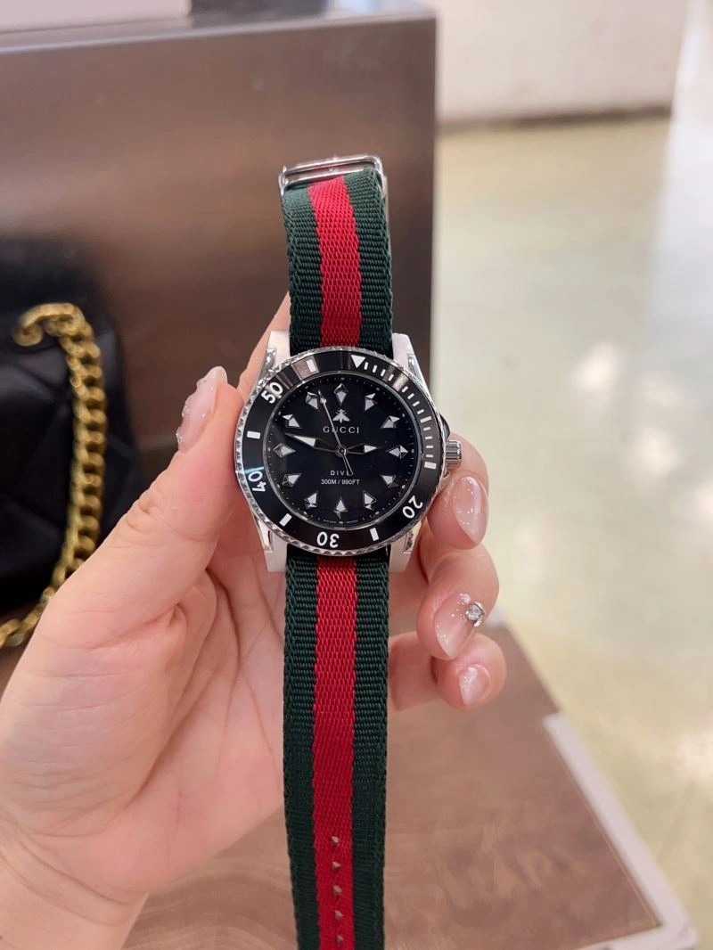 Sleek GUCCI Watches 182966