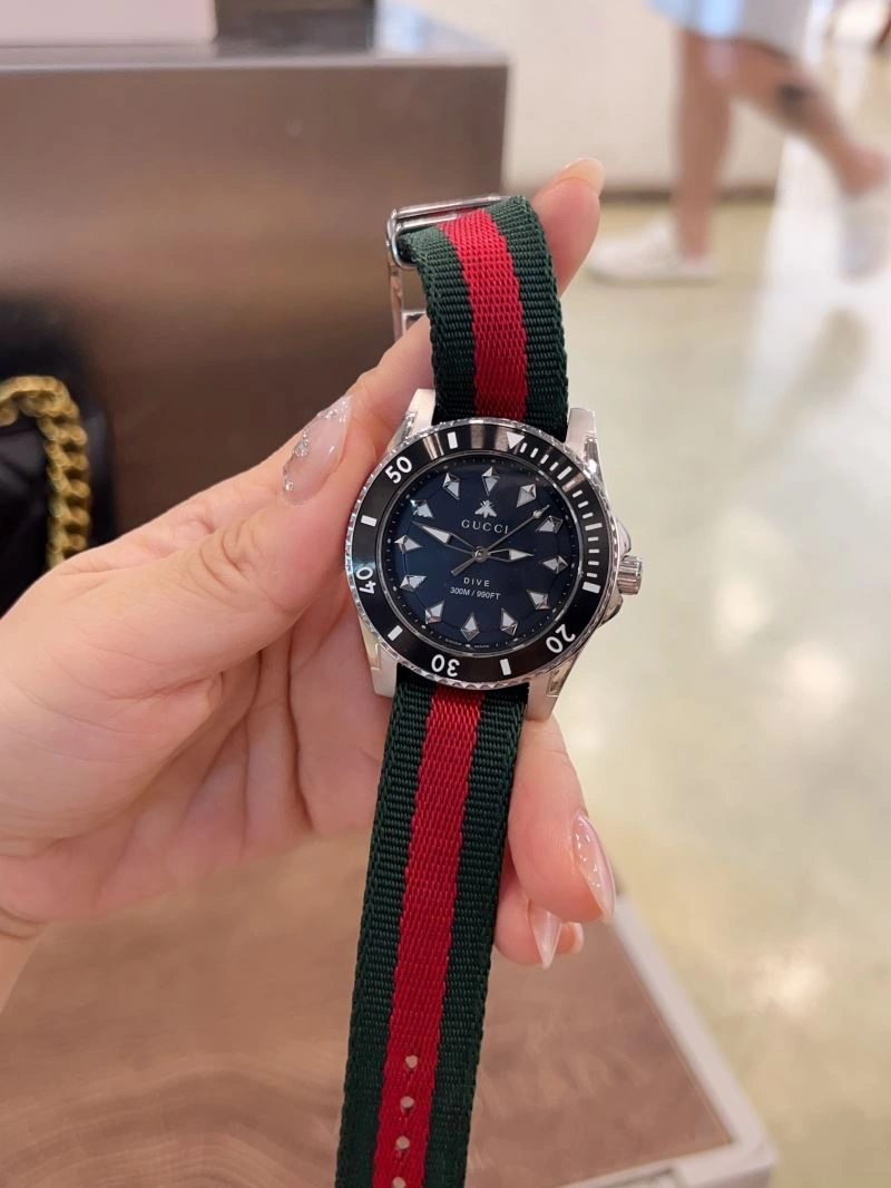 Sleek GUCCI Watches 182966