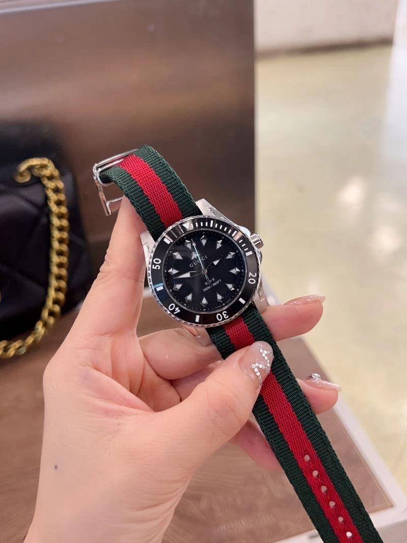 Sleek GUCCI Watches 182966