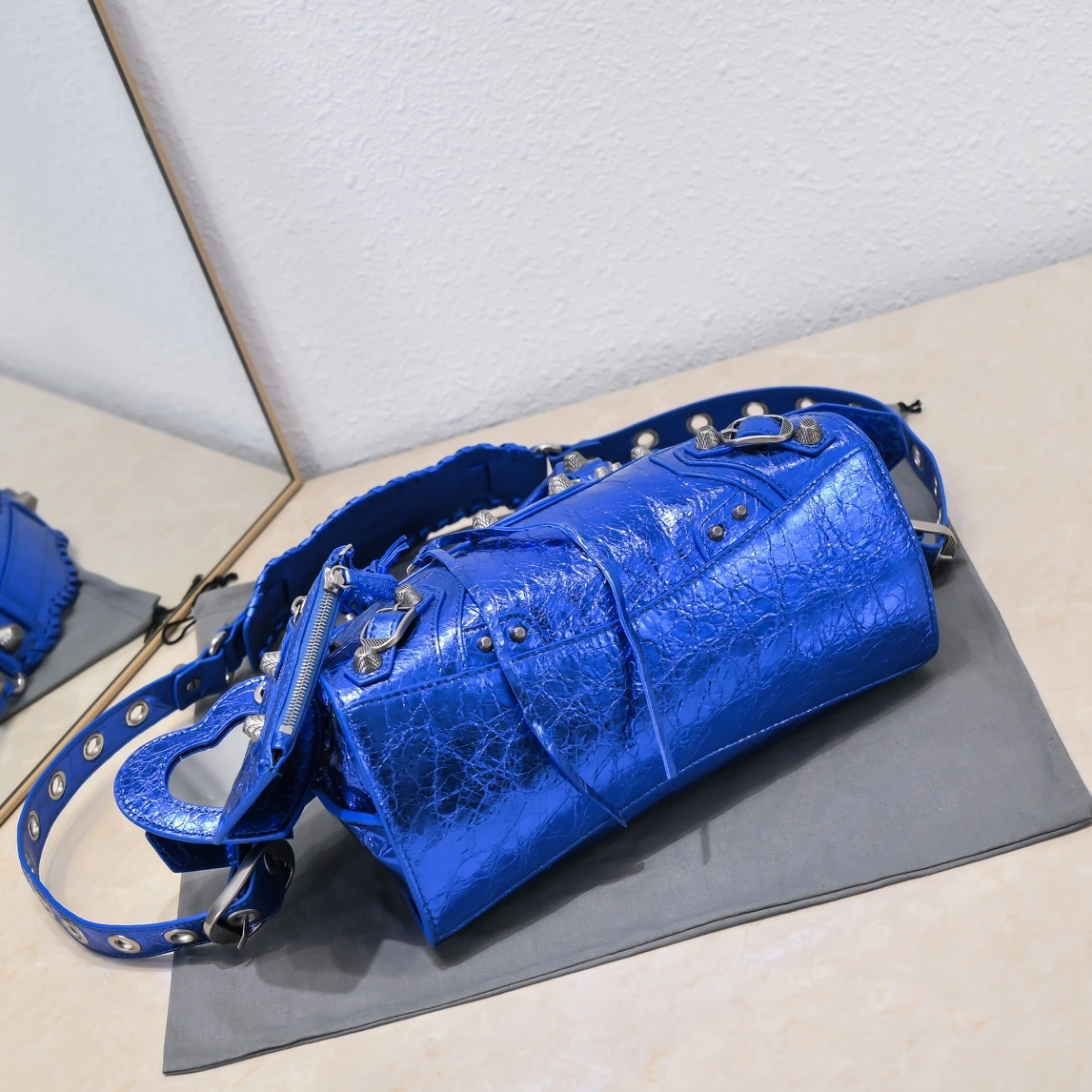 Gemstone Blue Paris Neo Cagole Heart Mirror Motorcycle Bag Trendy 60977