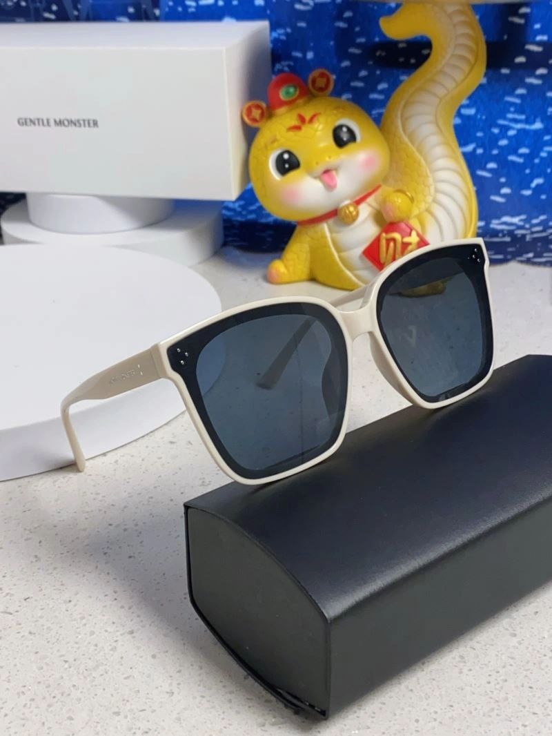 Durable Gentle Monster Sunglasses 279384