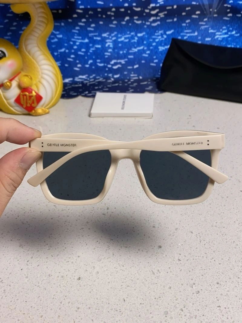 Durable Gentle Monster Sunglasses 279384