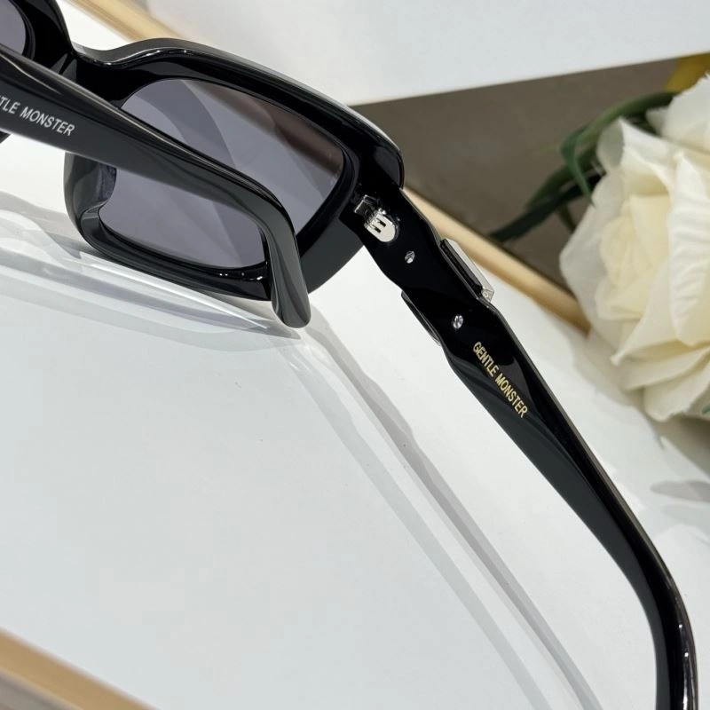 Gentle Monster Sunglasses Practical 279436