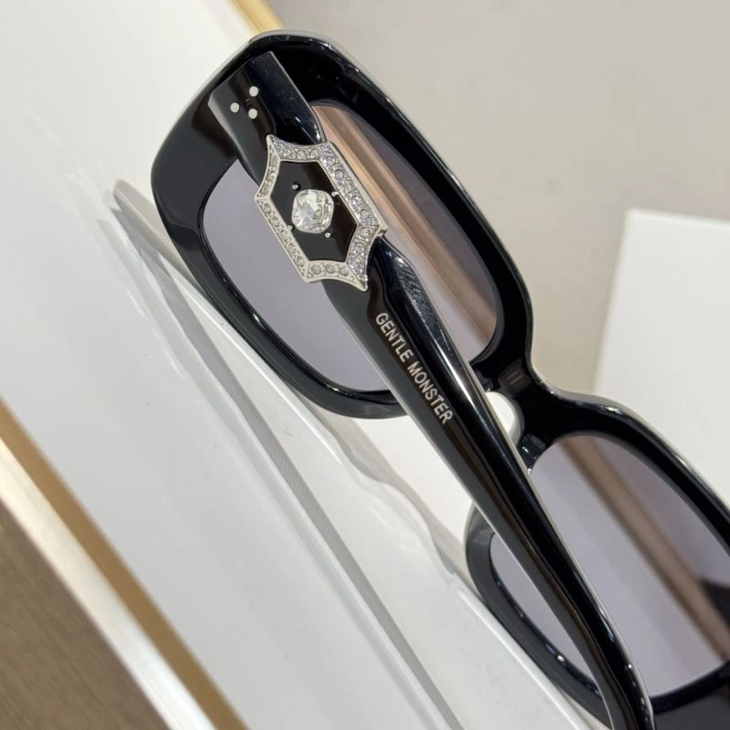 Gentle Monster Sunglasses Practical 279436