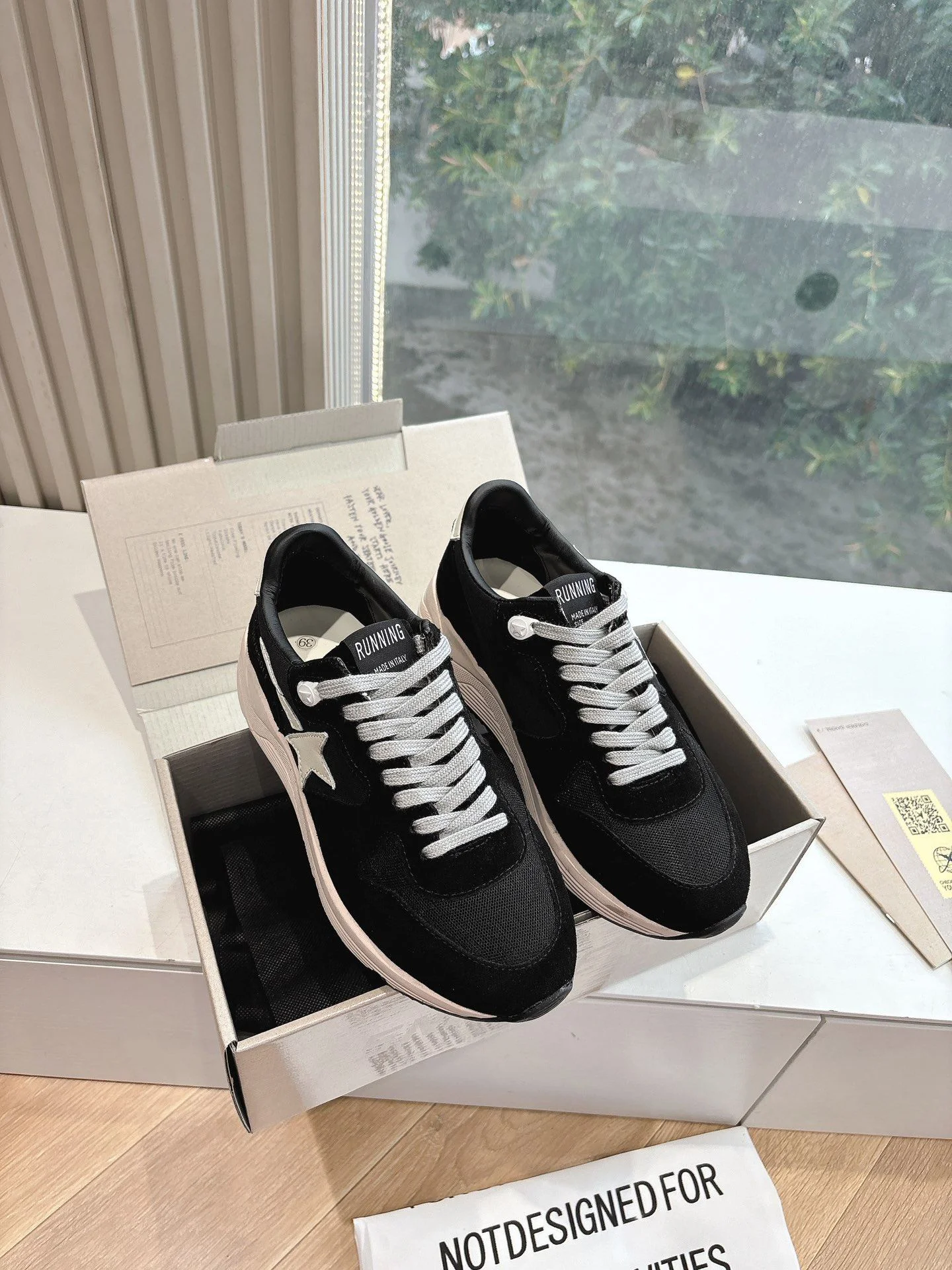 Lightweight Ggdb Shoes 8094