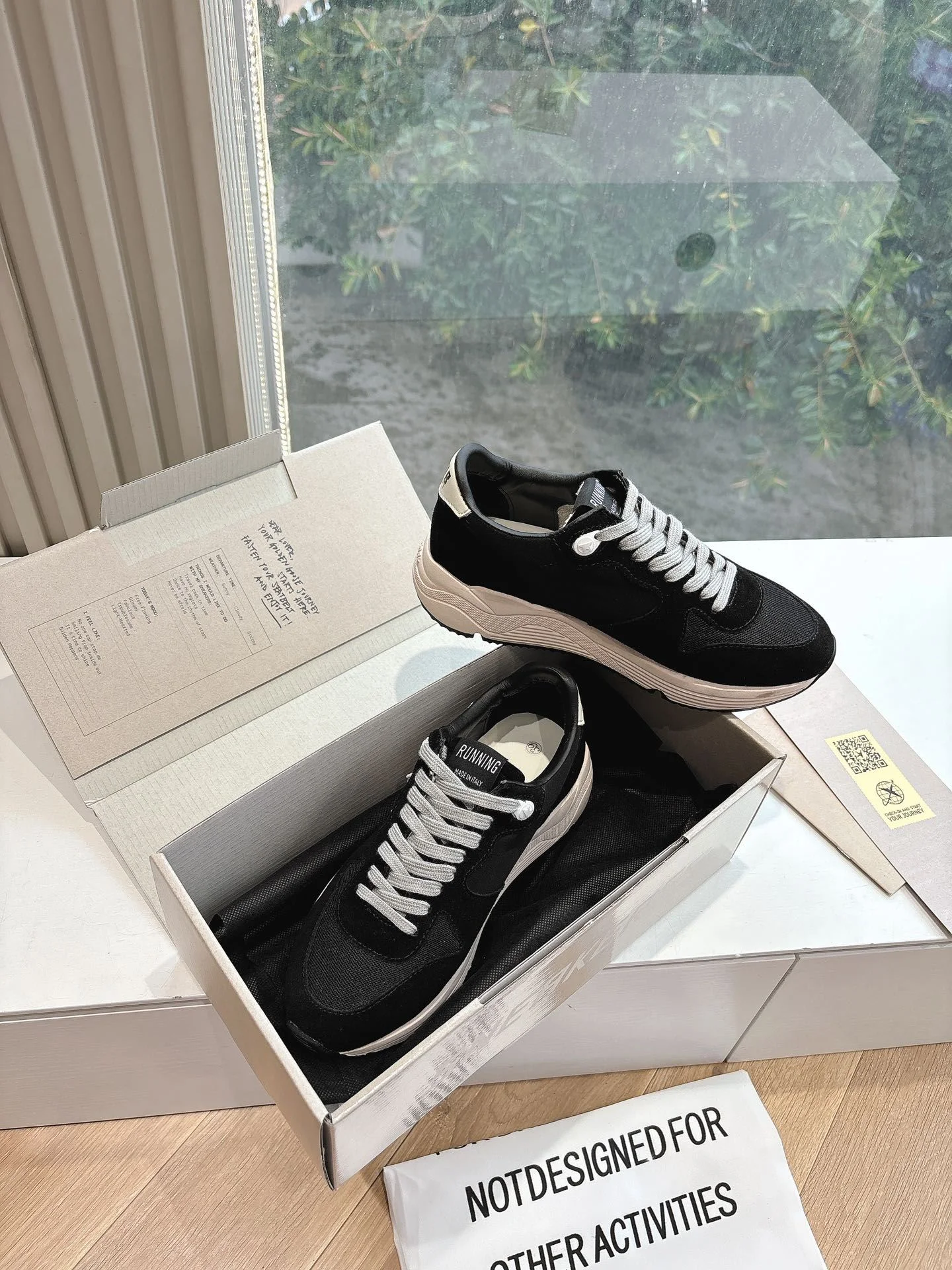 Lightweight Ggdb Shoes 8094