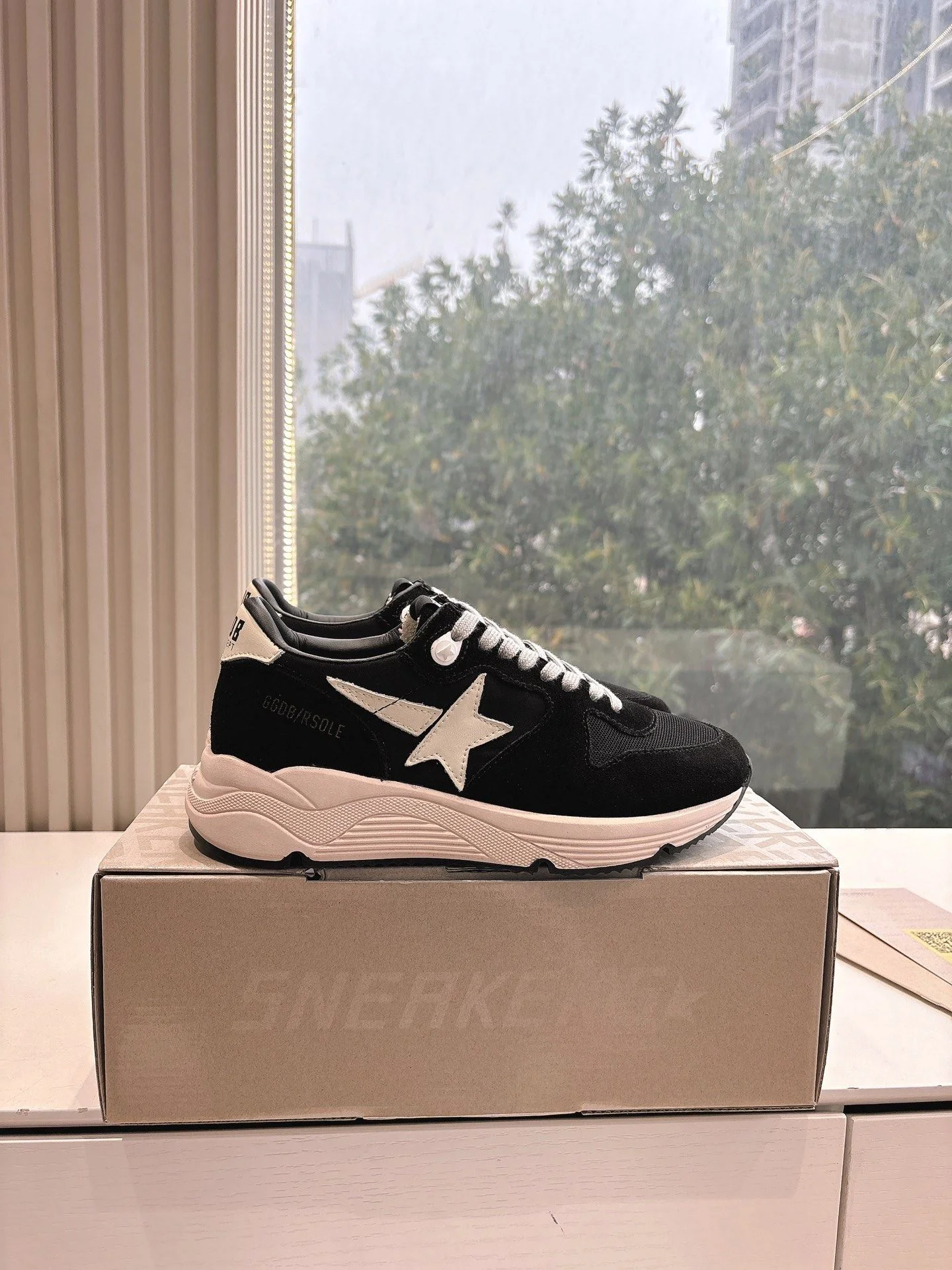 Lightweight Ggdb Shoes 8094