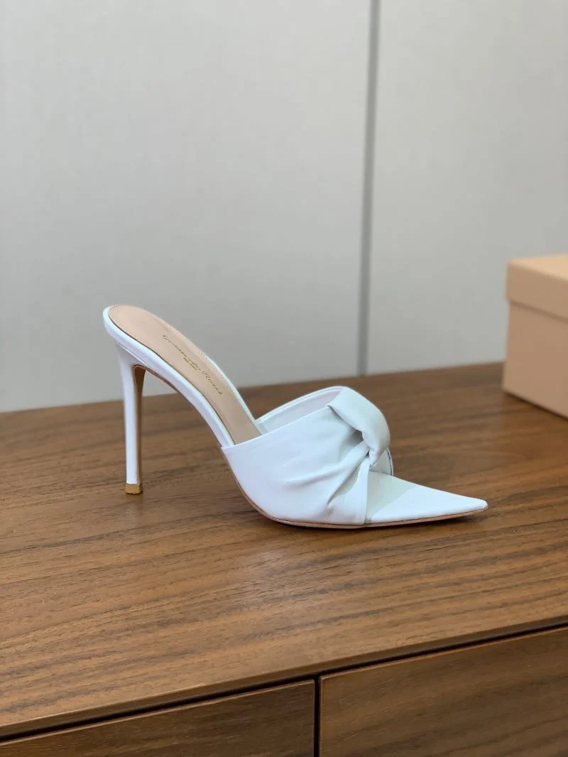 Durable Gianvito Rossi Sandals 12372
