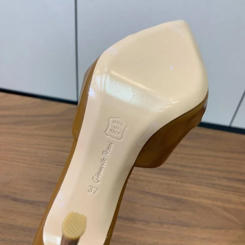 Supportive Gianvito Rossi Sandals 12371